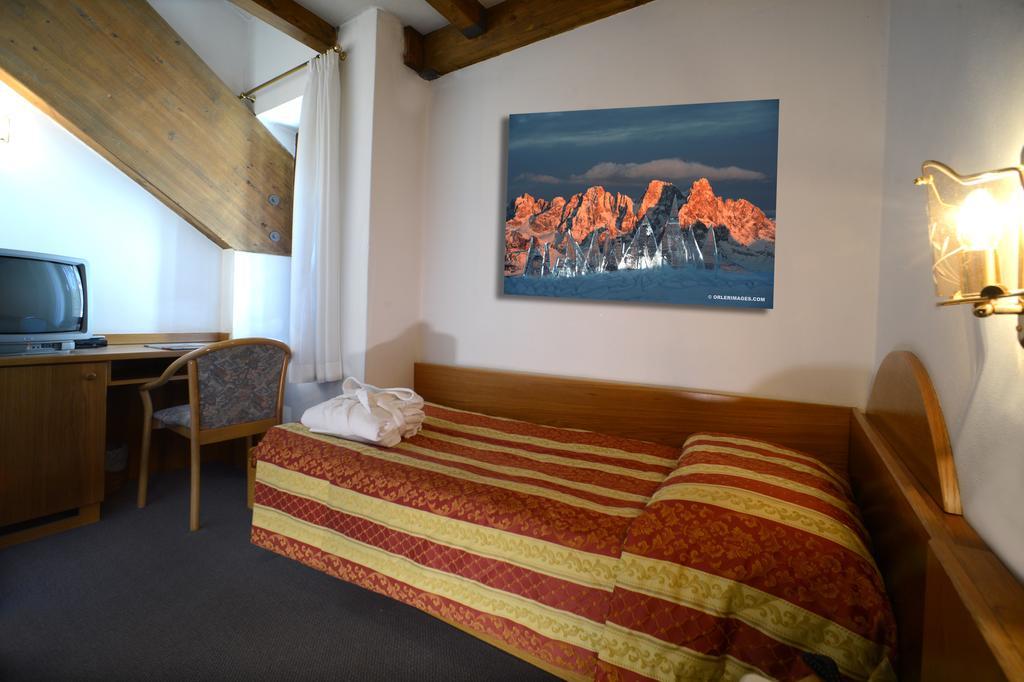 Hotel Margherita San Martino Di Castrozza Szoba fotó